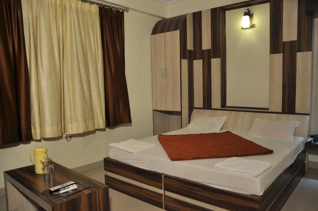 Hotel Akash Deep Kolkata Exterior photo